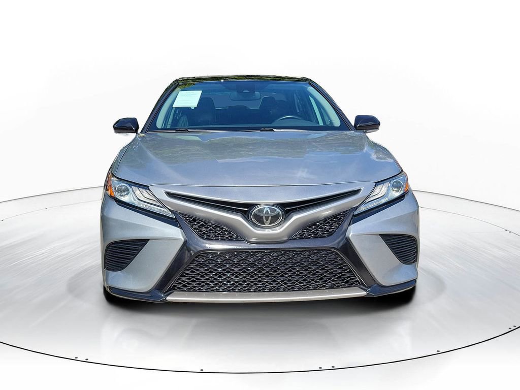 Used 2020 Toyota Camry XSE image 2