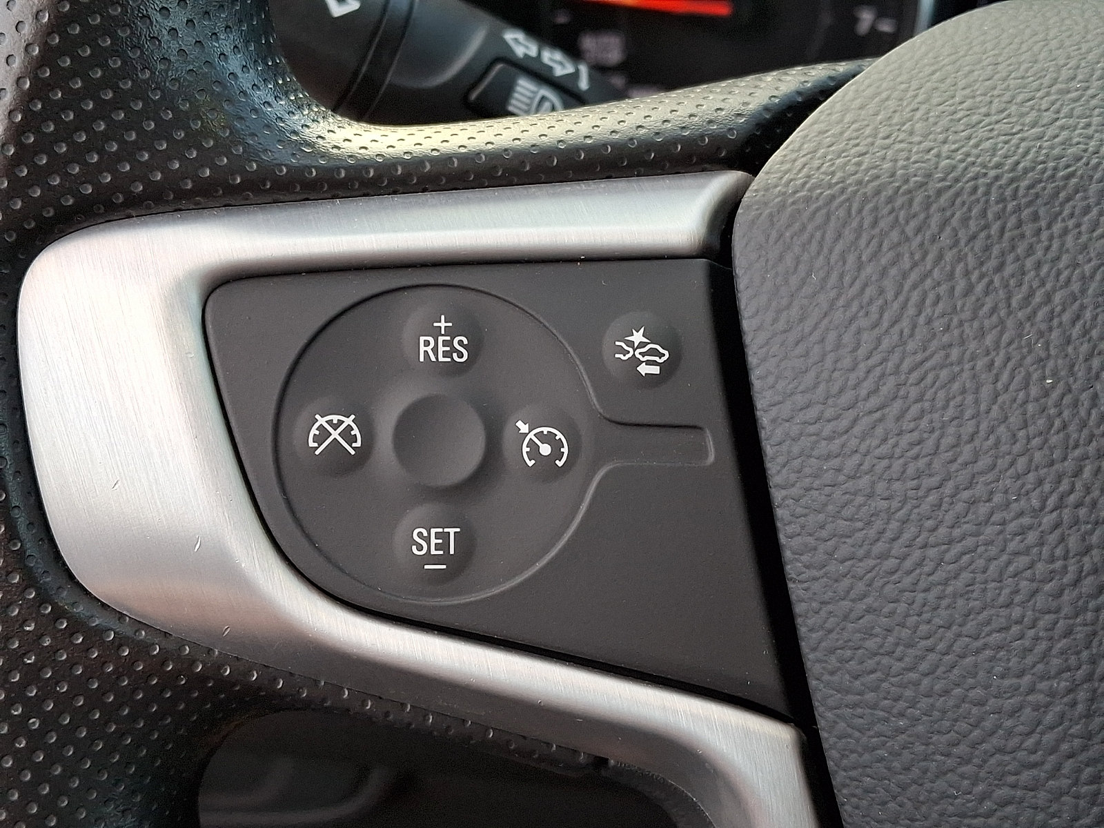Certified 2022 GMC Terrain SLE w/ Driver Convenience Package FWD image 22
