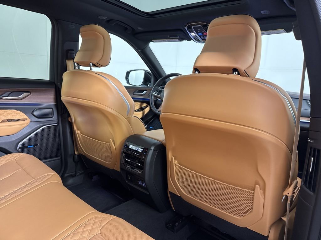 Used 2022 Jeep Grand Cherokee Summit image 17