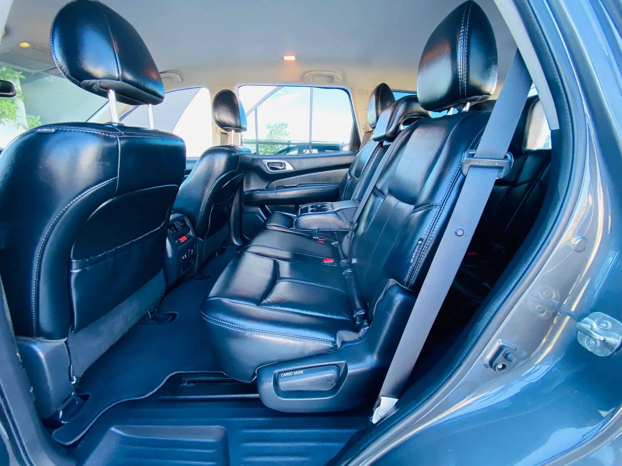 Used 2019 Nissan Pathfinder SL FWD image 22