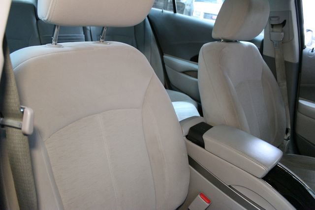 Used 2011 Buick LaCrosse CX FWD image 11