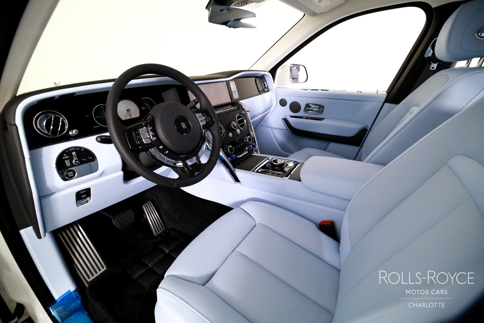New 2026 Rolls-Royce Cullinan AWD/4WD image 4