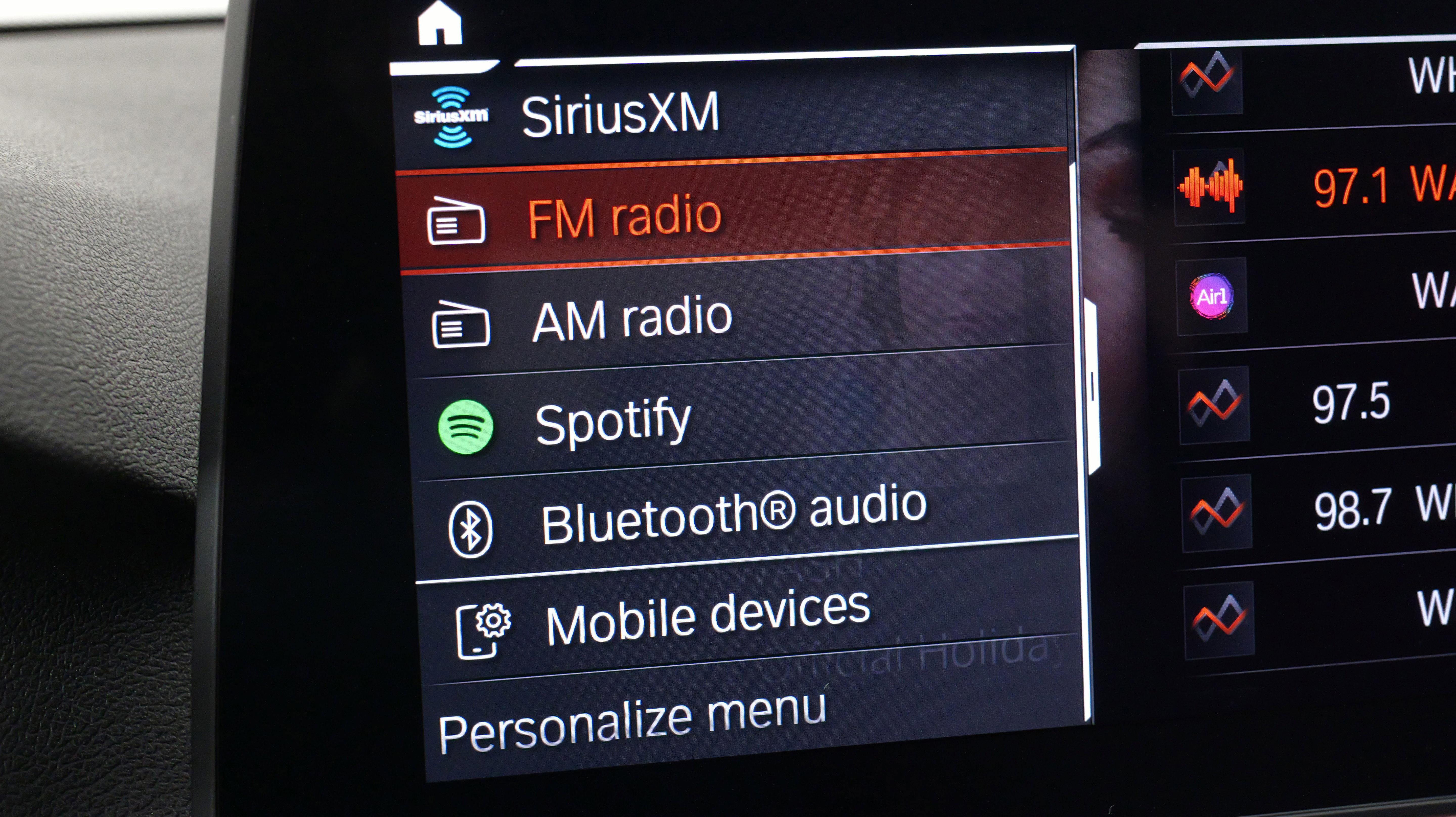 Used 2022 BMW 530i xDrive w/ Convenience Package image 48