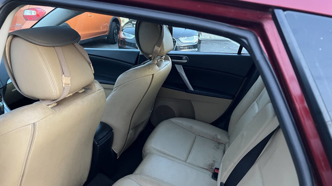 Used 2011 MAZDA MAZDA3 s Grand Touring w/ Tech Pkg image 11