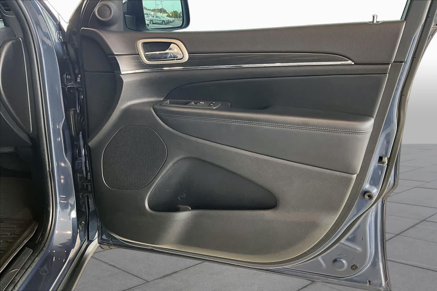 Used 2021 Jeep Grand Cherokee Limited RWD image 24