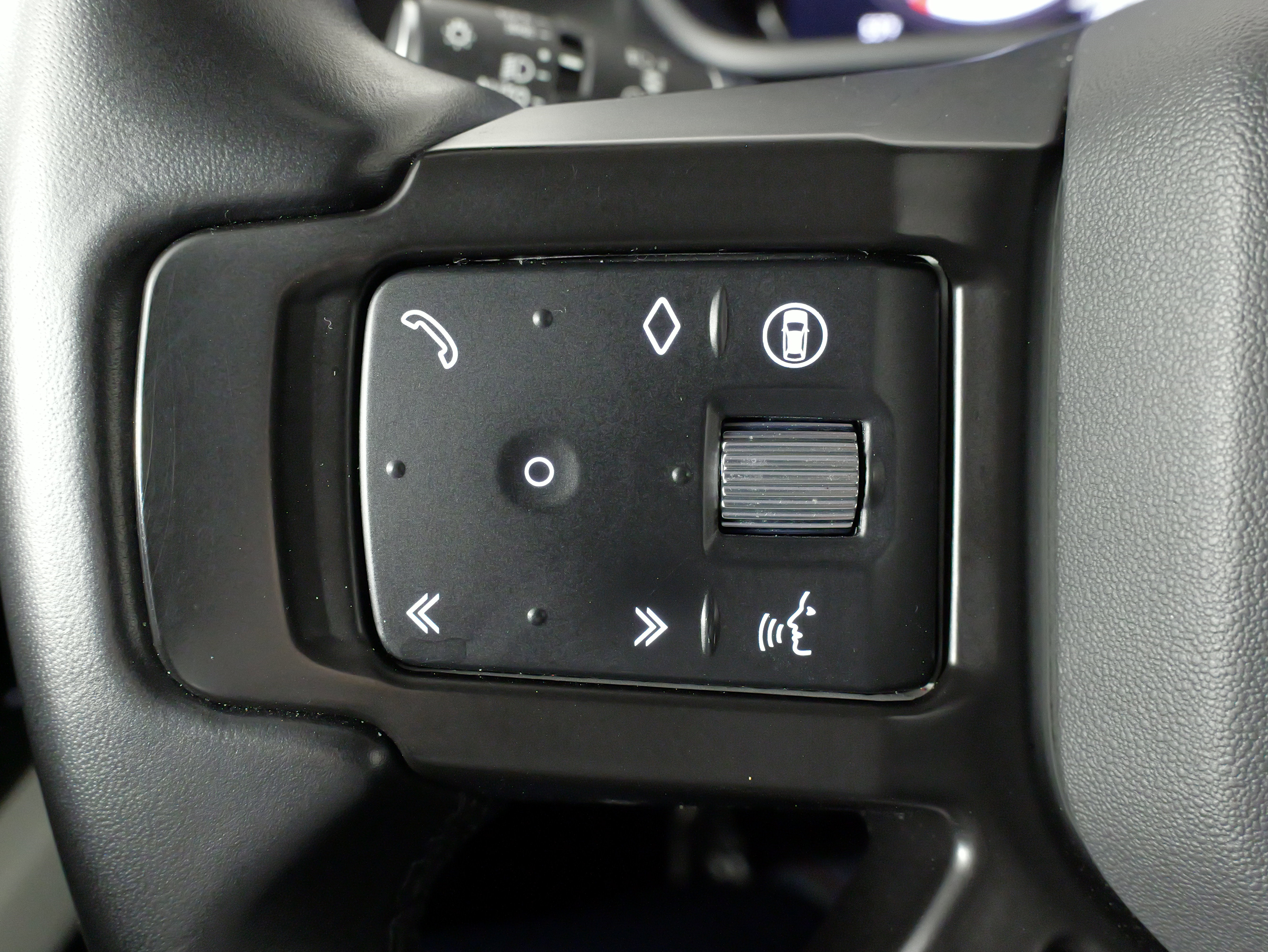 Used 2024 Land Rover Defender 110 S image 43