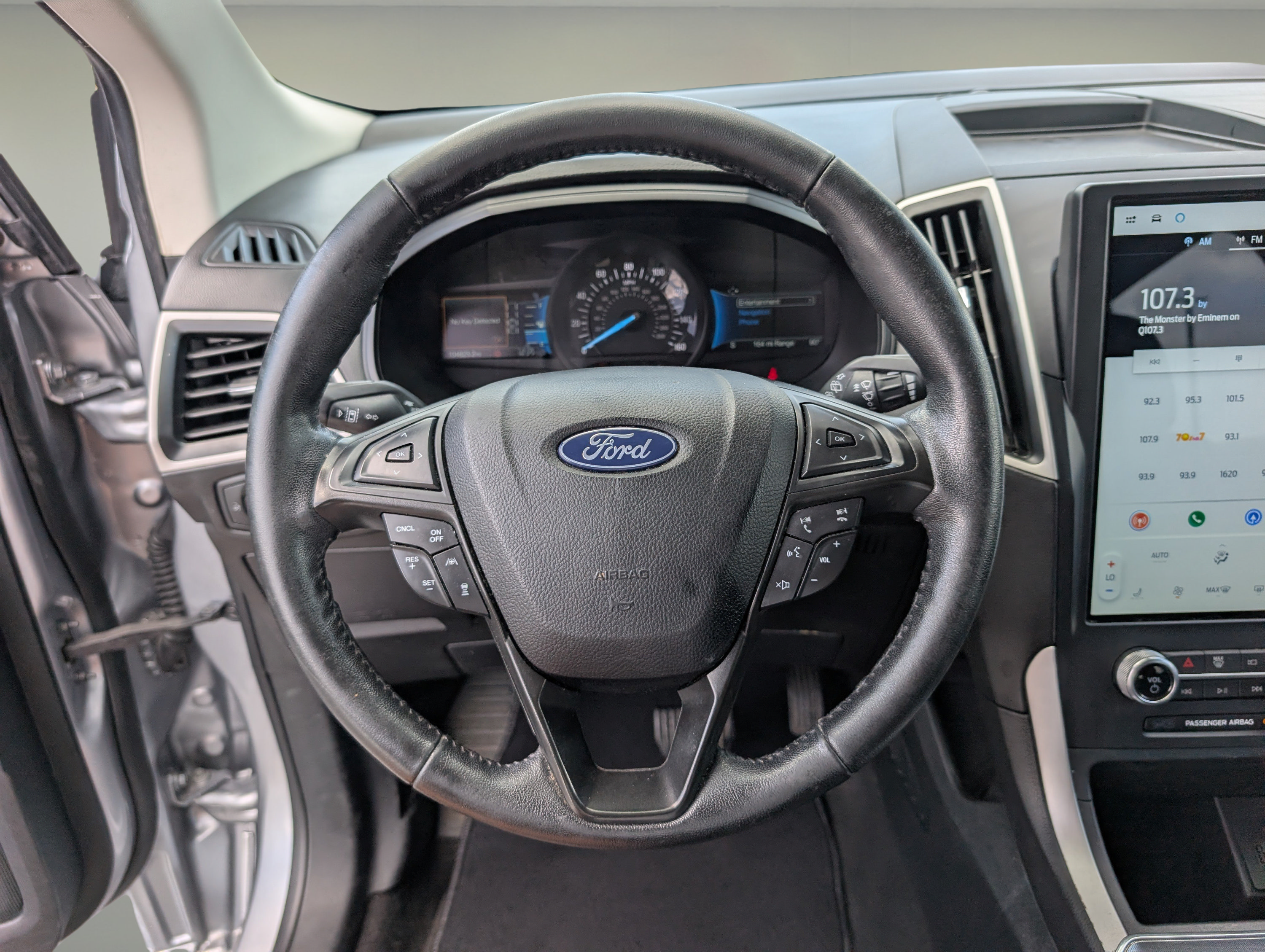 Used 2022 Ford Edge SEL AWD/4WD image 16