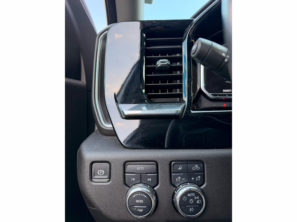 Used 2025 GMC Sierra 1500 SLT AWD/4WD image 10