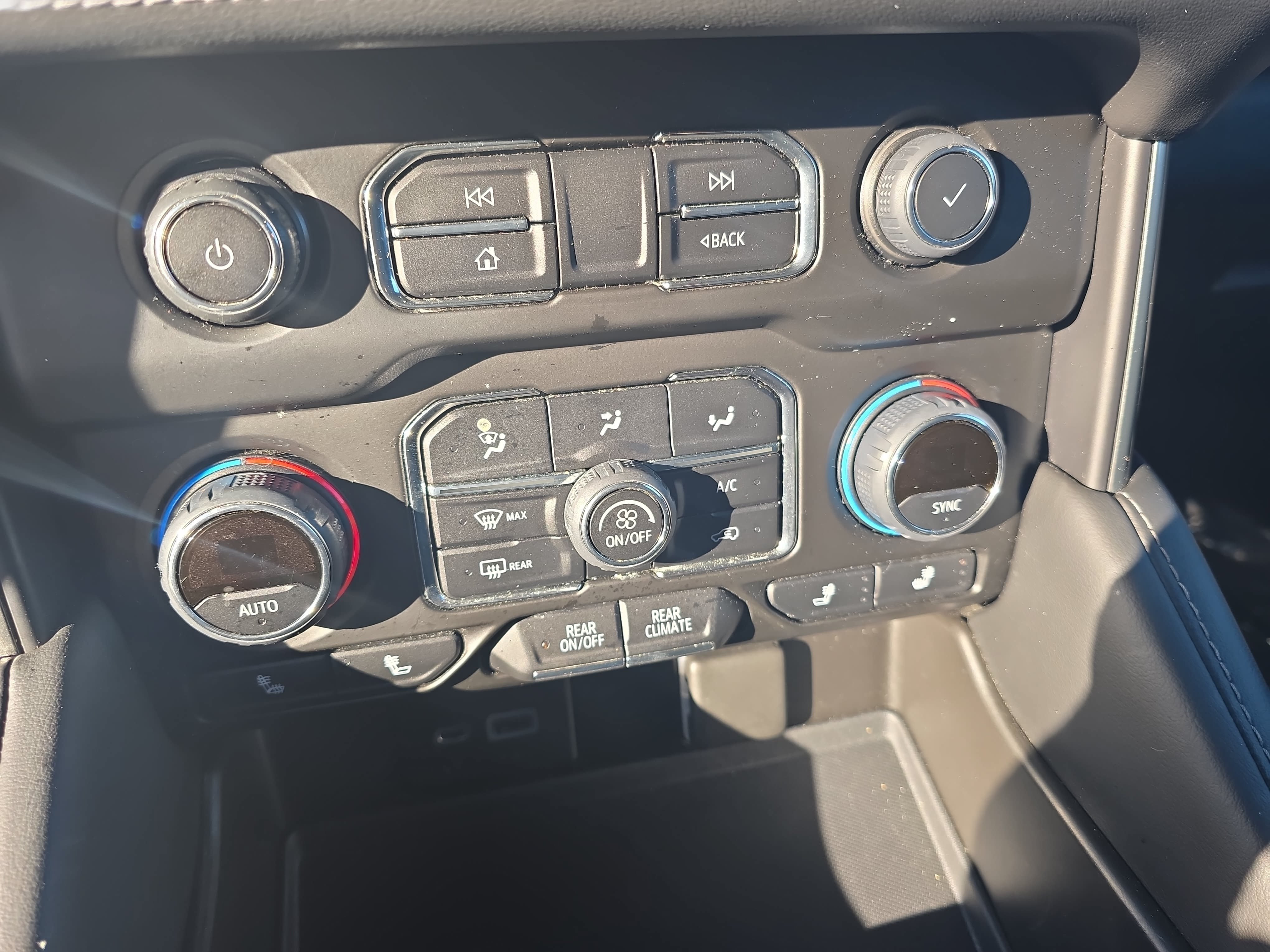 Used 2021 Chevrolet Tahoe LT AWD/4WD image 23