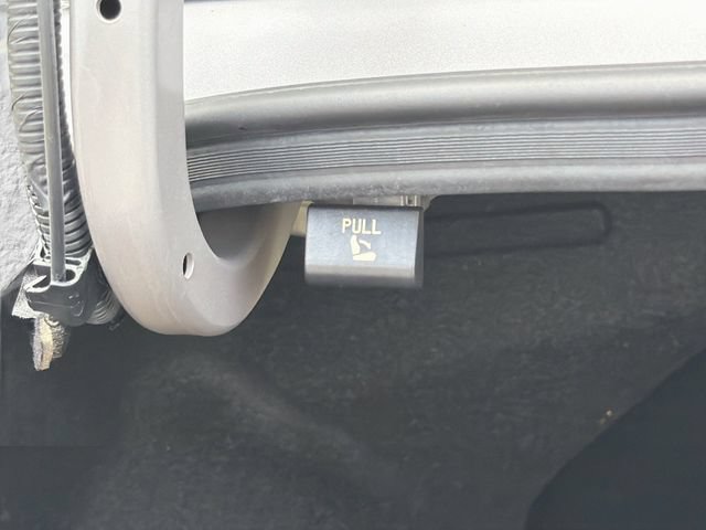 Used 2021 Hyundai Elantra SE FWD image 13