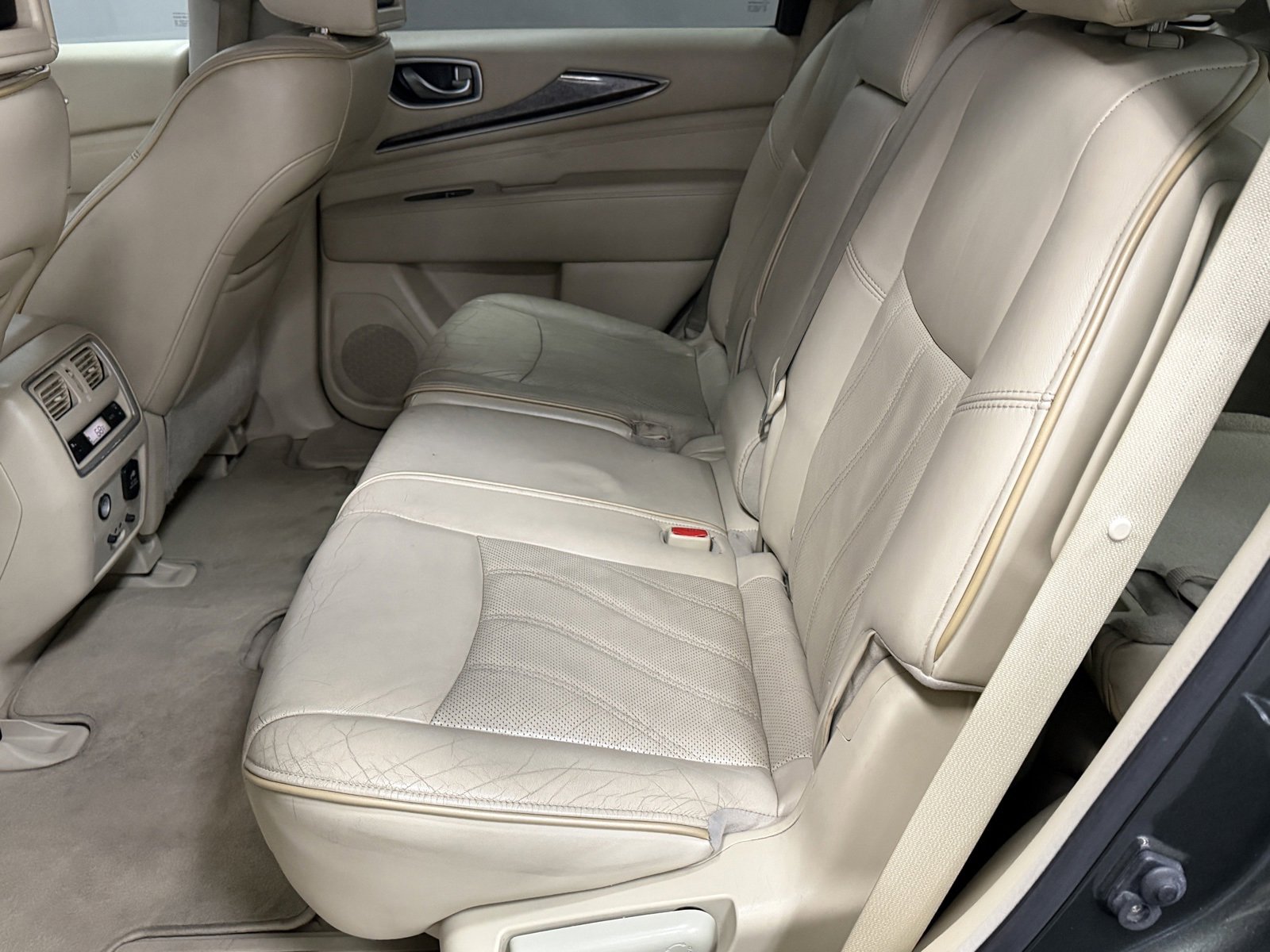 Used 2013 INFINITI JX35 Base w/ Premium Pkg image 36