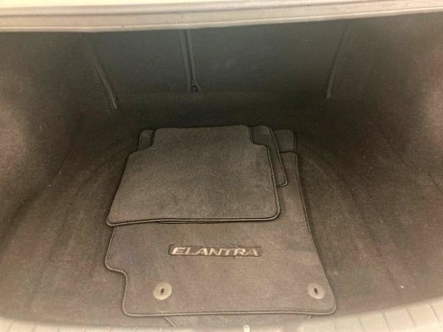 Used 2019 Hyundai Elantra SE w/ Cargo Package FWD image 40