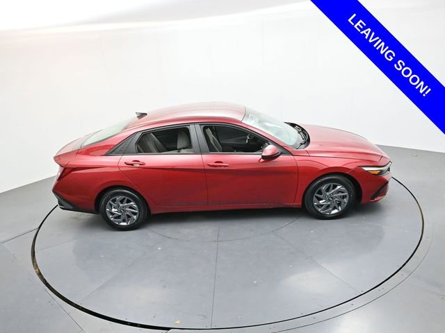 Used 2024 Hyundai Elantra SEL FWD image 25