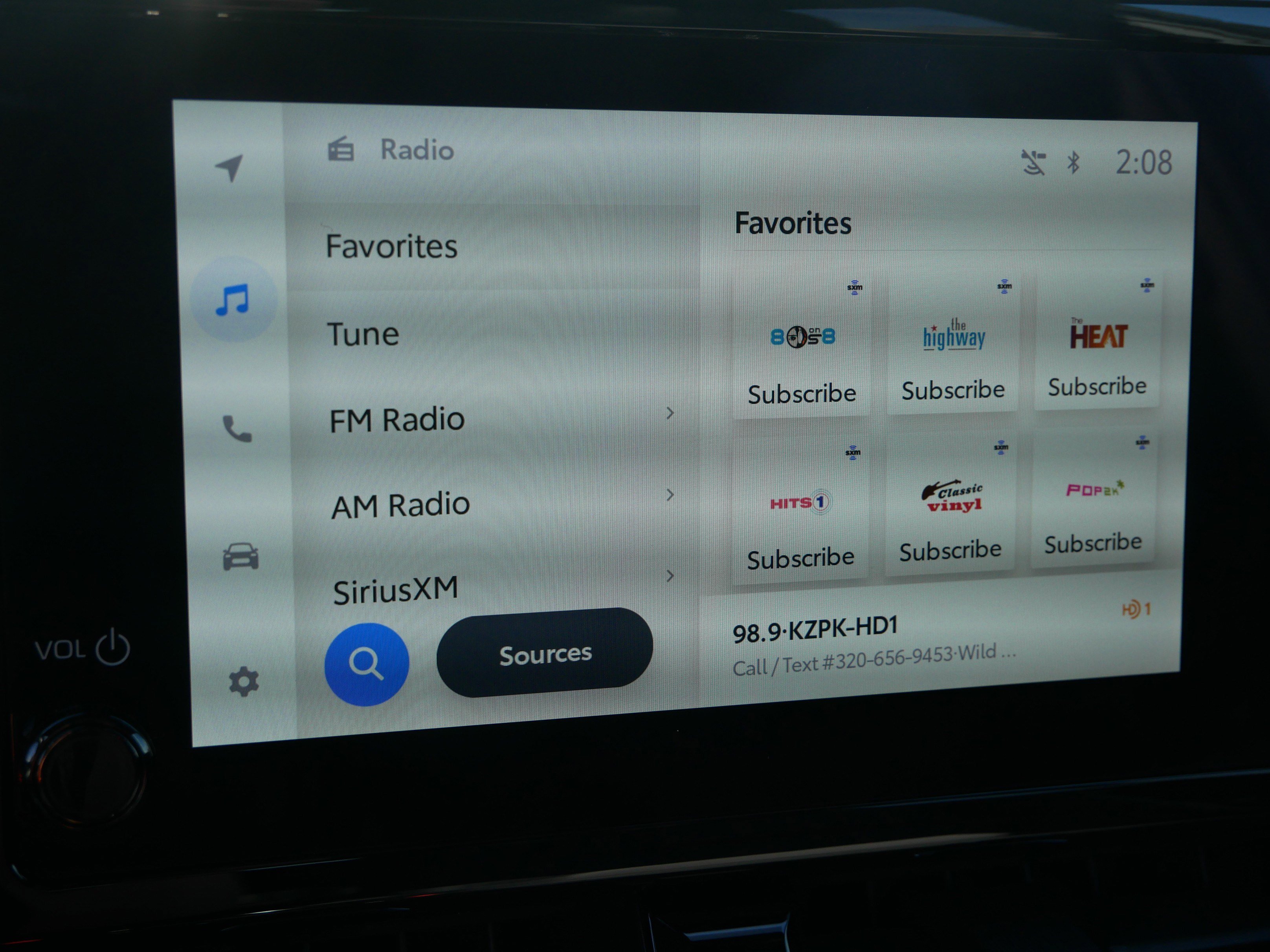 Used 2023 Toyota Corolla Cross XSE w/ Convenience Package image 22