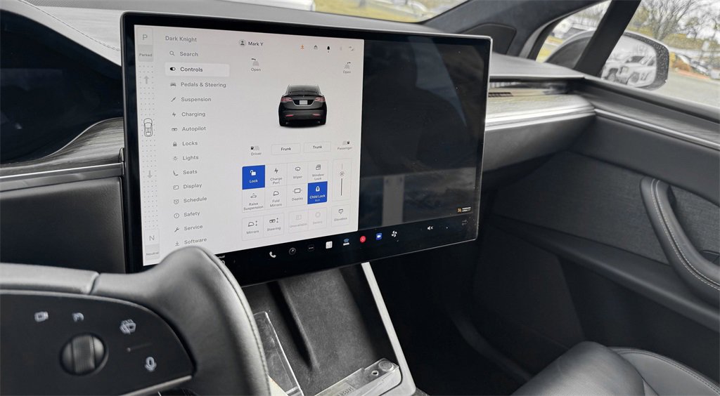 Used 2022 Tesla Model X image 18