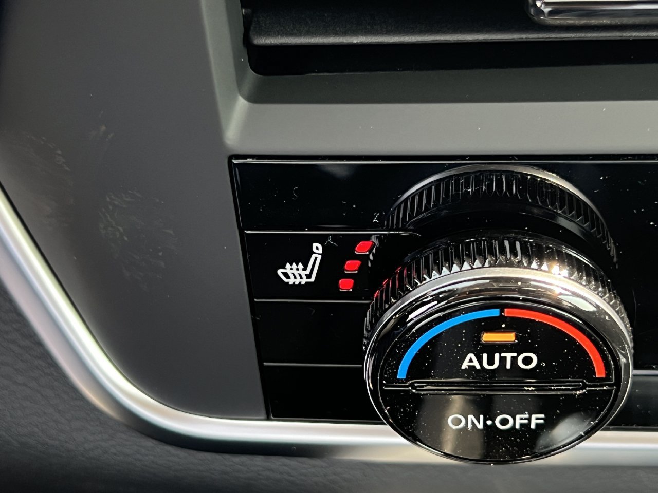 New 2026 Nissan Rogue Dark Armor AWD/4WD image 13