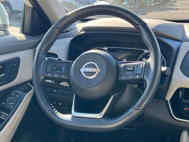Used 2023 Nissan Rogue SL image 16