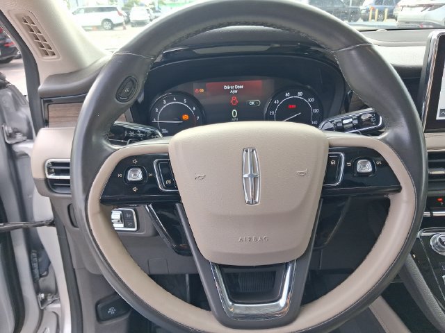 Used 2020 Lincoln Corsair Reserve FWD image 16