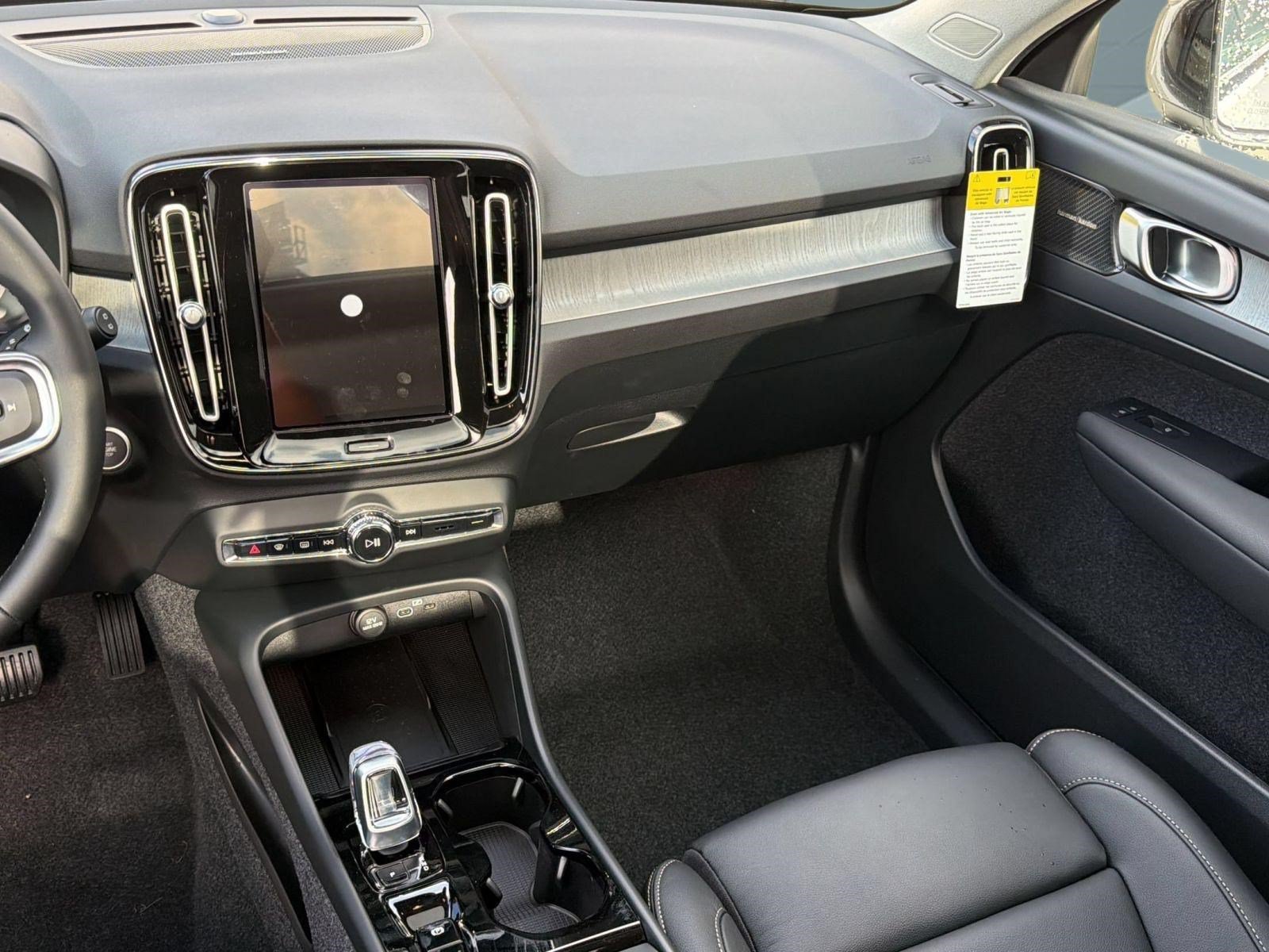 New 2026 Volvo XC40 B5 Plus w/ Climate Package AWD/4WD image 26
