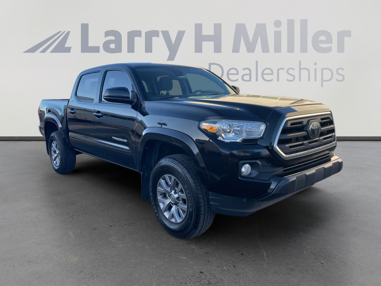 Used 2019 Toyota Tacoma SR5 RWD image 7