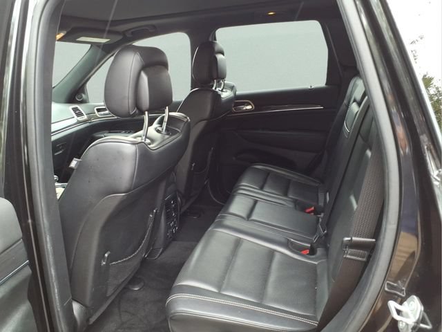 Used 2015 Jeep Grand Cherokee Overland w/ Advanced Technology Group AWD/4WD image 12