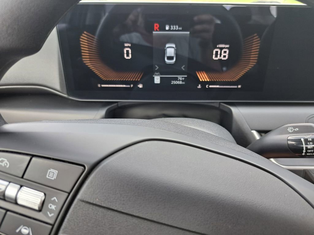 Used 2025 Kia K4 LXS image 11