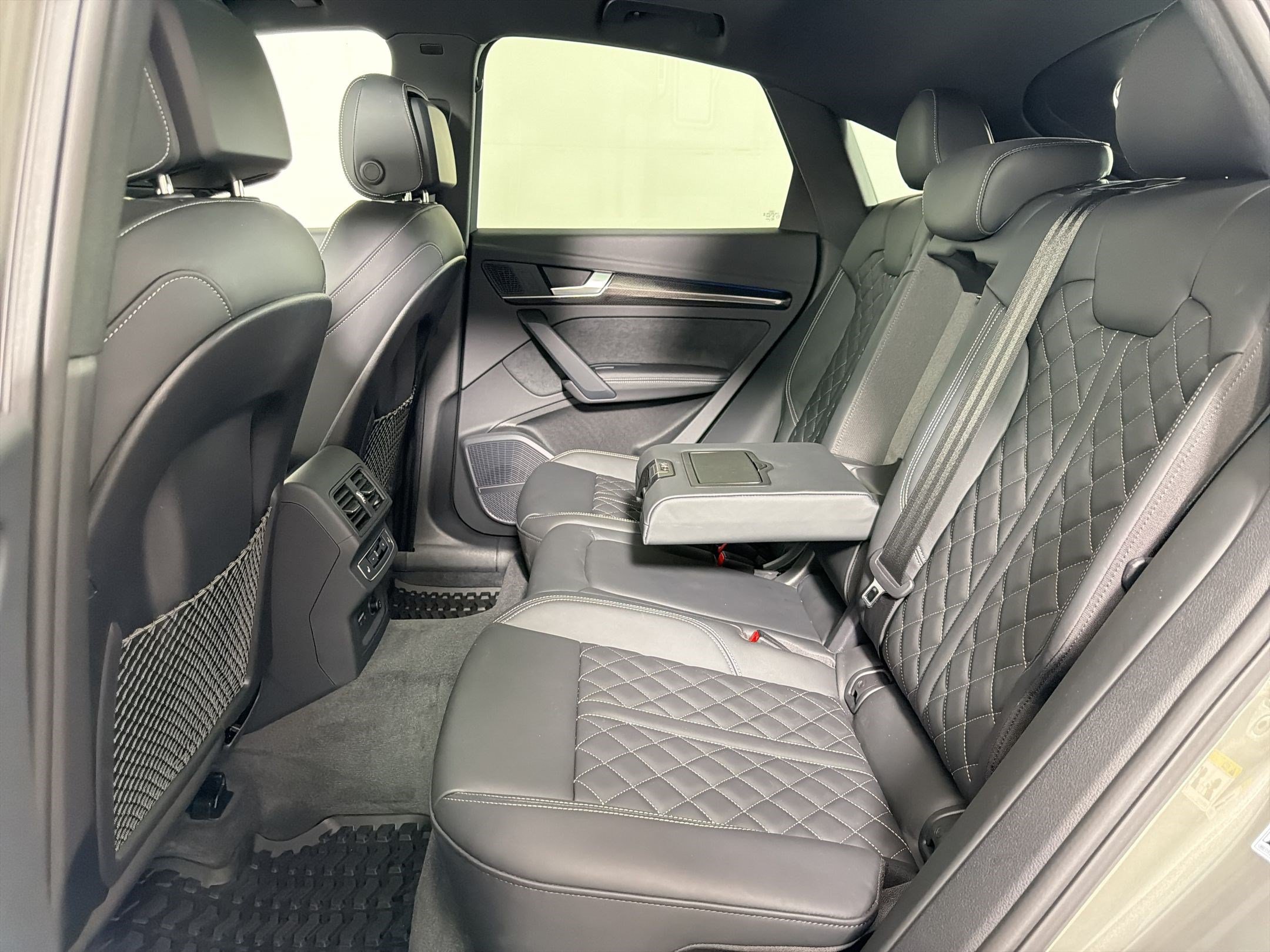 Used 2023 Audi SQ5 Prestige w/ Prestige Package AWD/4WD image 12