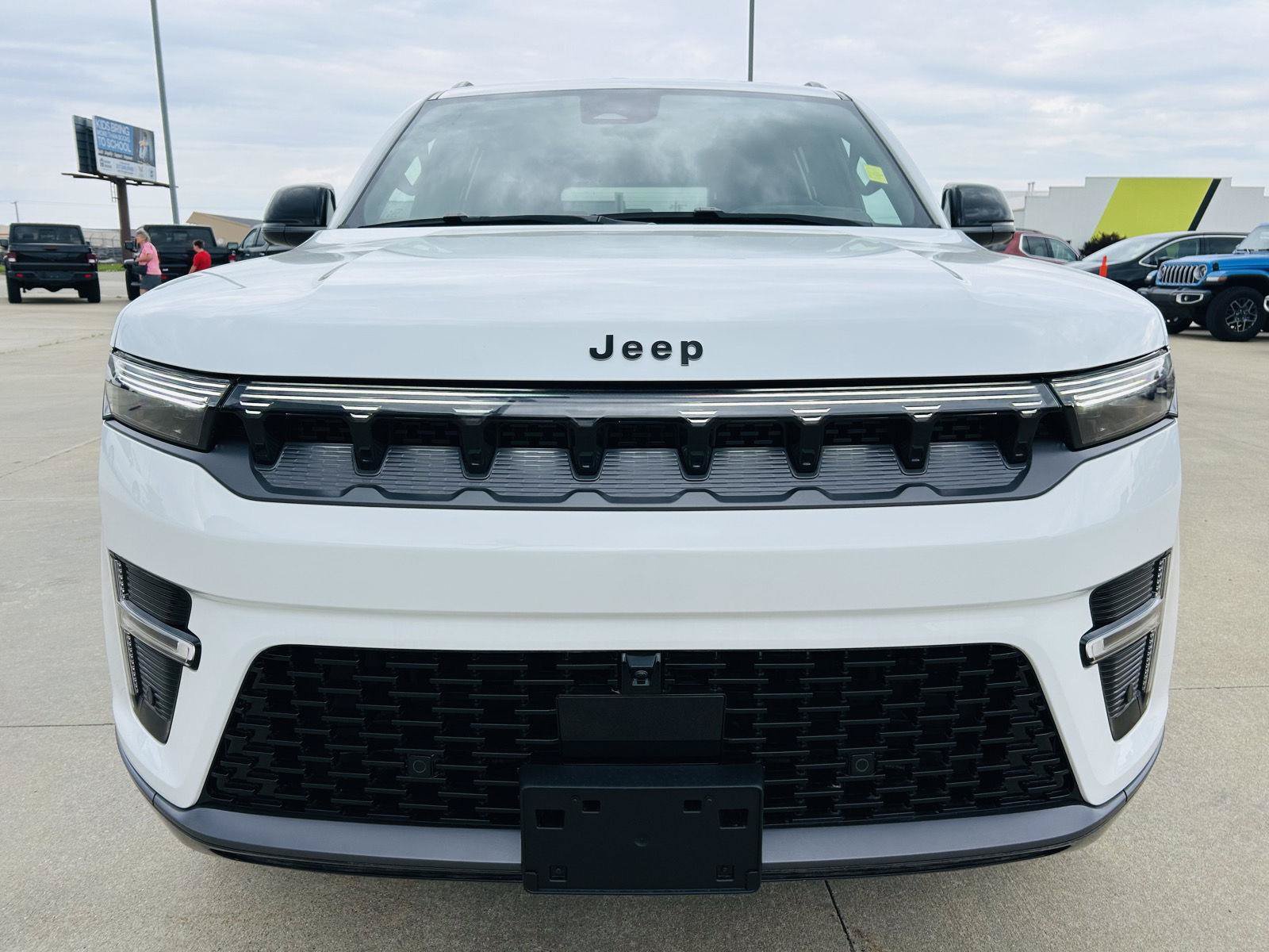 New 2026 Jeep Grand Wagoneer L Limited AWD/4WD image 41