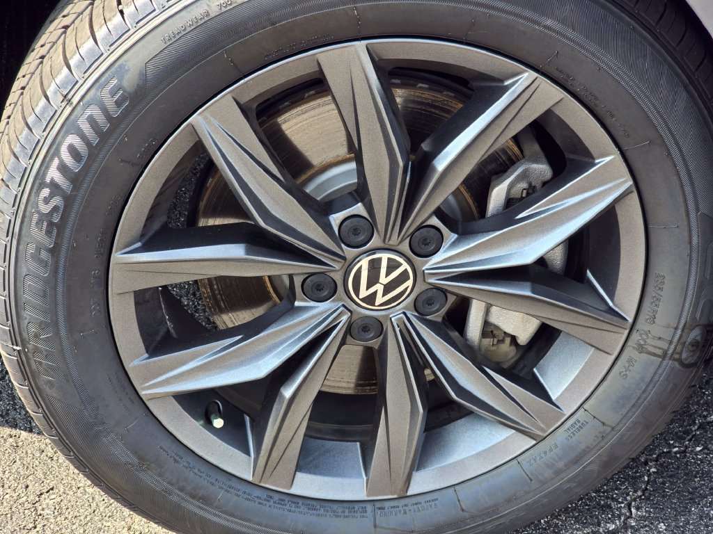 Used 2023 Volkswagen Tiguan SE FWD image 8