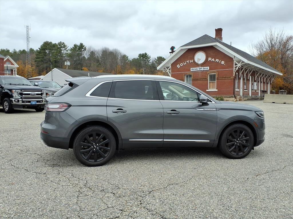 Used 2023 Lincoln Nautilus Reserve w/ Monochromatic Package image 4