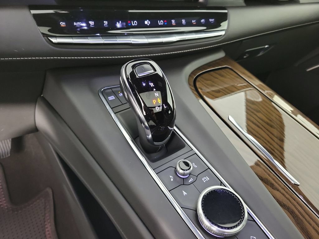 Used 2023 Cadillac Escalade ESV Premium Luxury Platinum AWD/4WD image 30