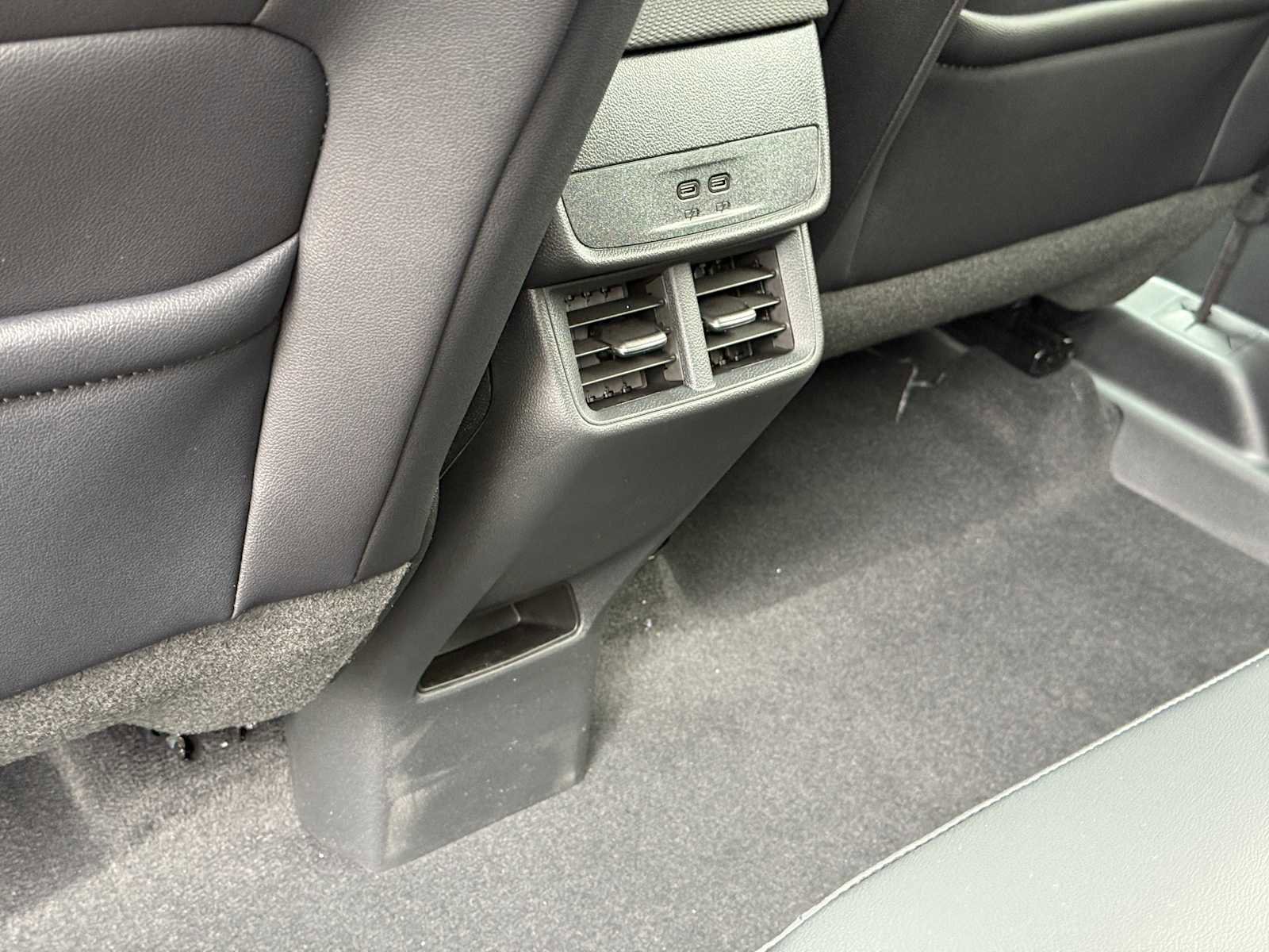 New 2026 Chevrolet Equinox LT w/ Convenience Package II image 23