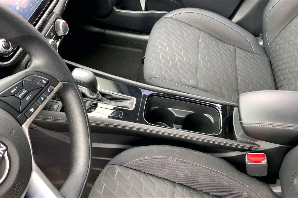 Used 2023 Nissan Kicks SV image 13