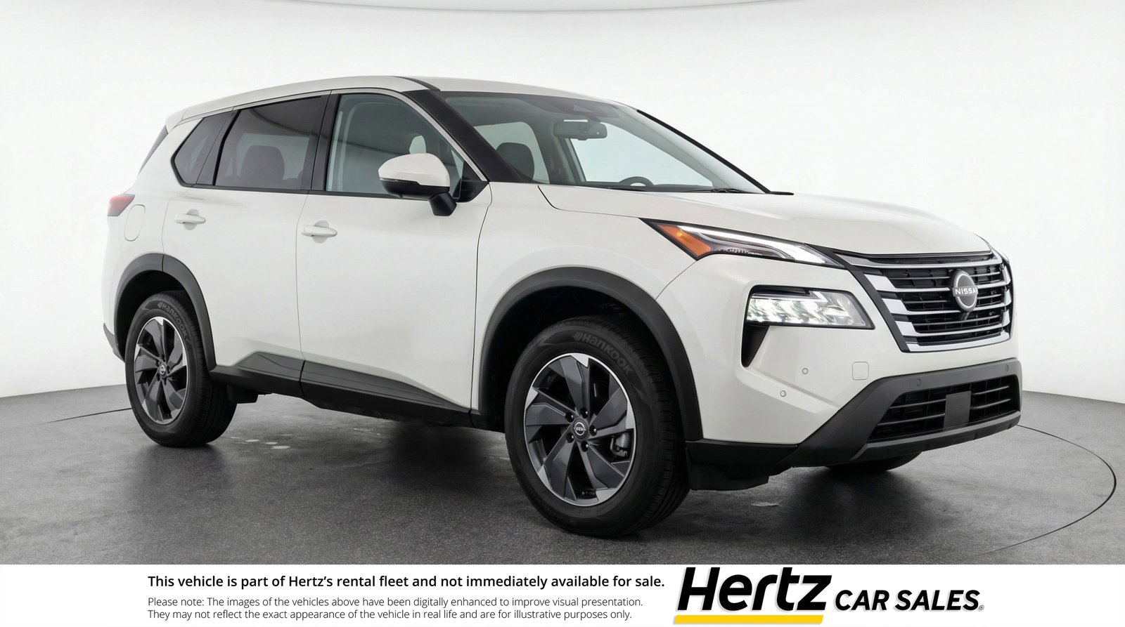 Used 2025 Nissan Rogue SV image 1