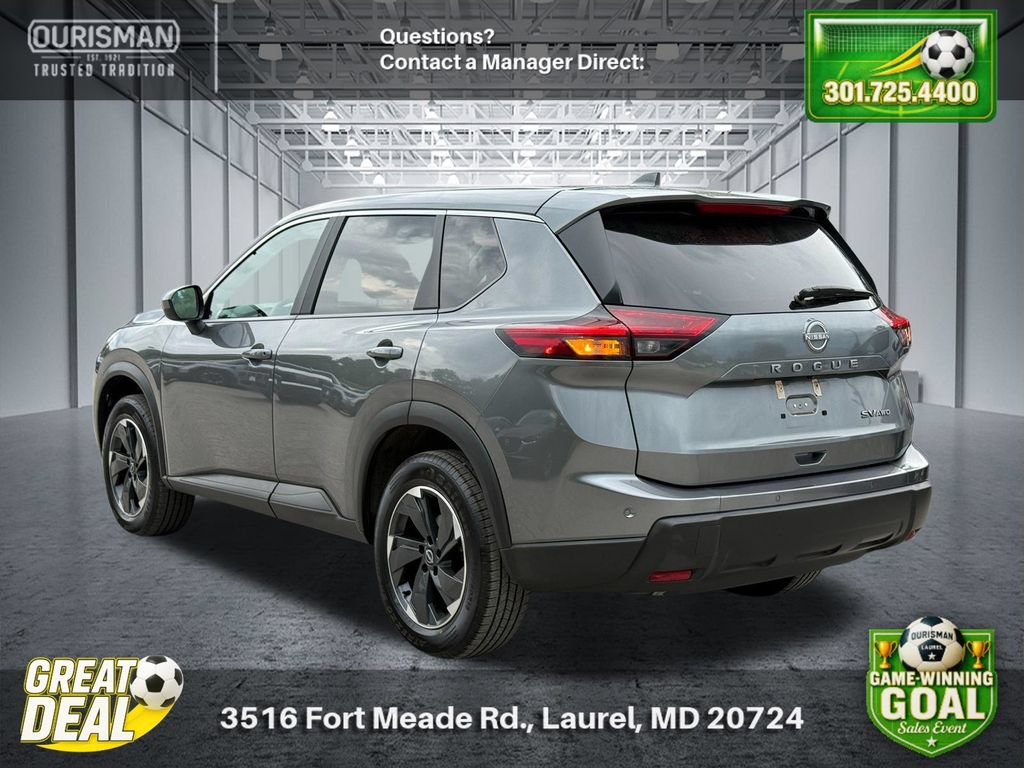 Used 2024 Nissan Rogue SV AWD/4WD image 3