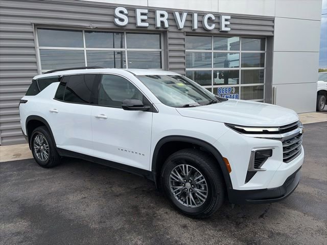 Used 2025 Chevrolet Traverse LT AWD/4WD image 4