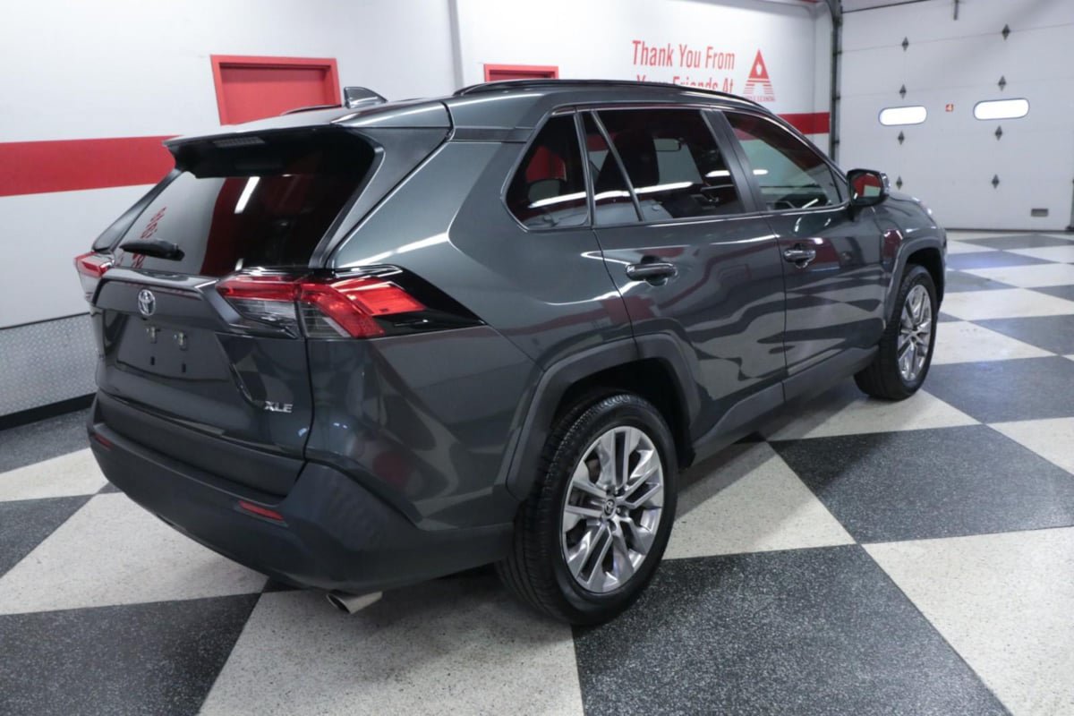 Used 2020 Toyota RAV4 XLE Premium FWD image 7