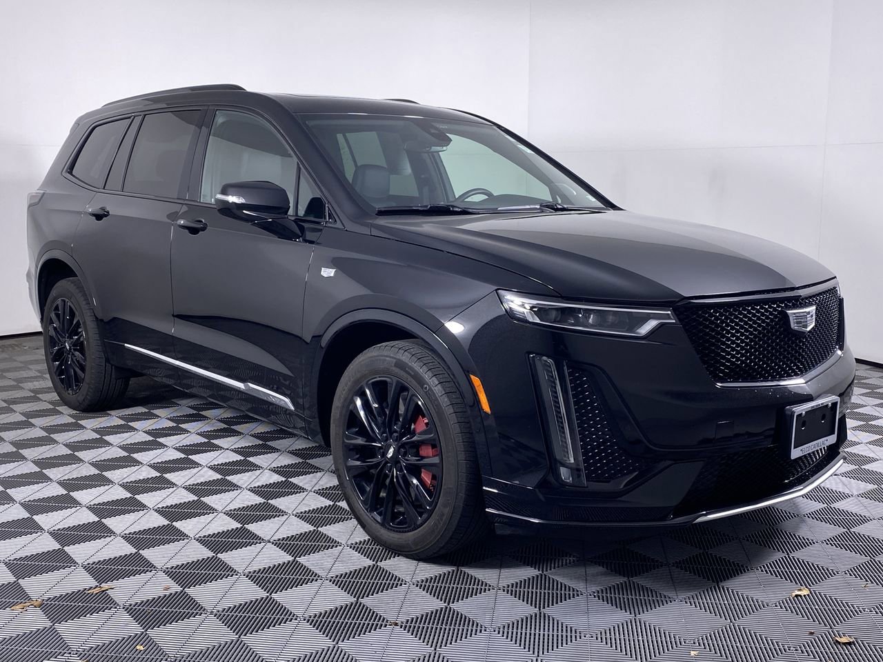 Certified 2024 Cadillac XT6 Sport w/ LPO, ONYX Package AWD/4WD image 42