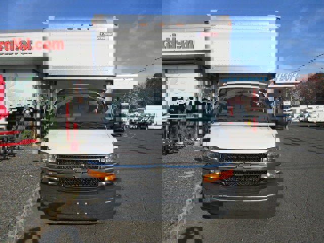 Used 2017 Ford E-450 and Econoline 450 Super Duty w/ Shuttle Bus Prep Package RWD image 33