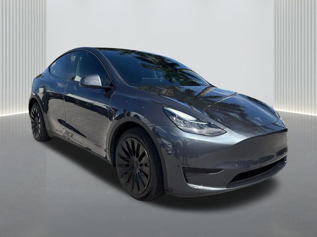 Used 2021 Tesla Model Y Long Range AWD/4WD image 3