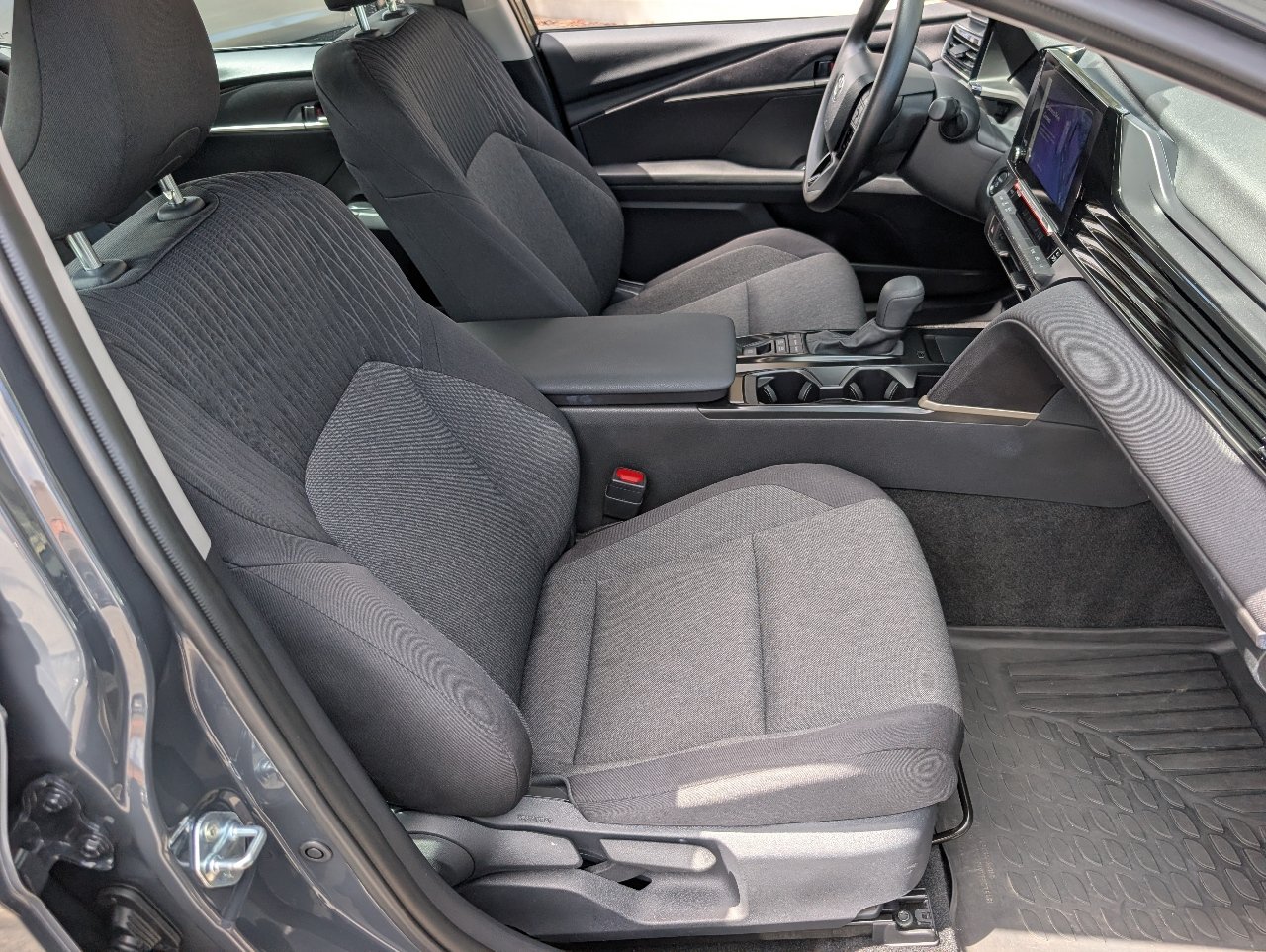 Used 2026 Toyota Camry LE FWD image 8