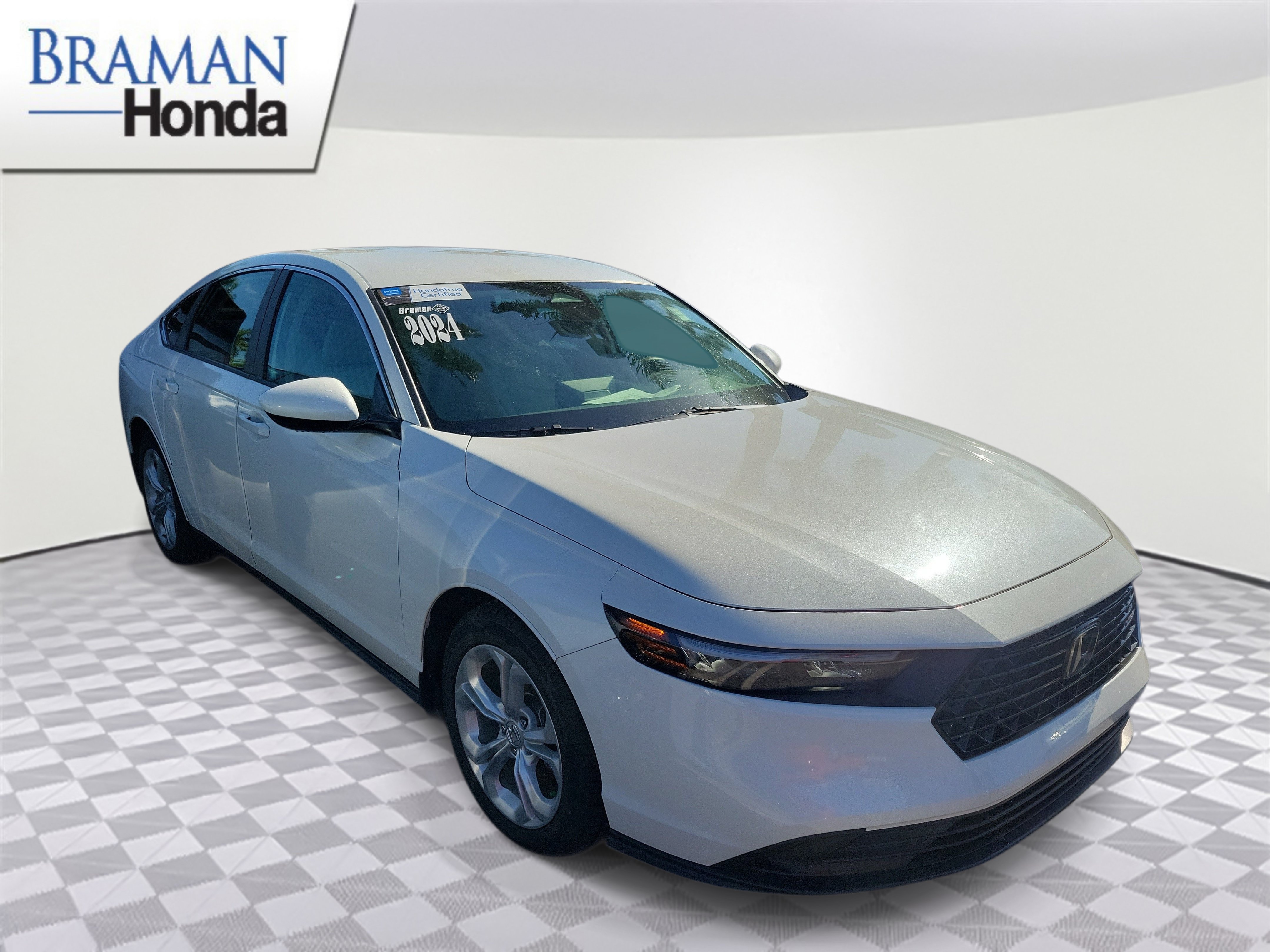 Certified 2024 Honda Accord LX image 2