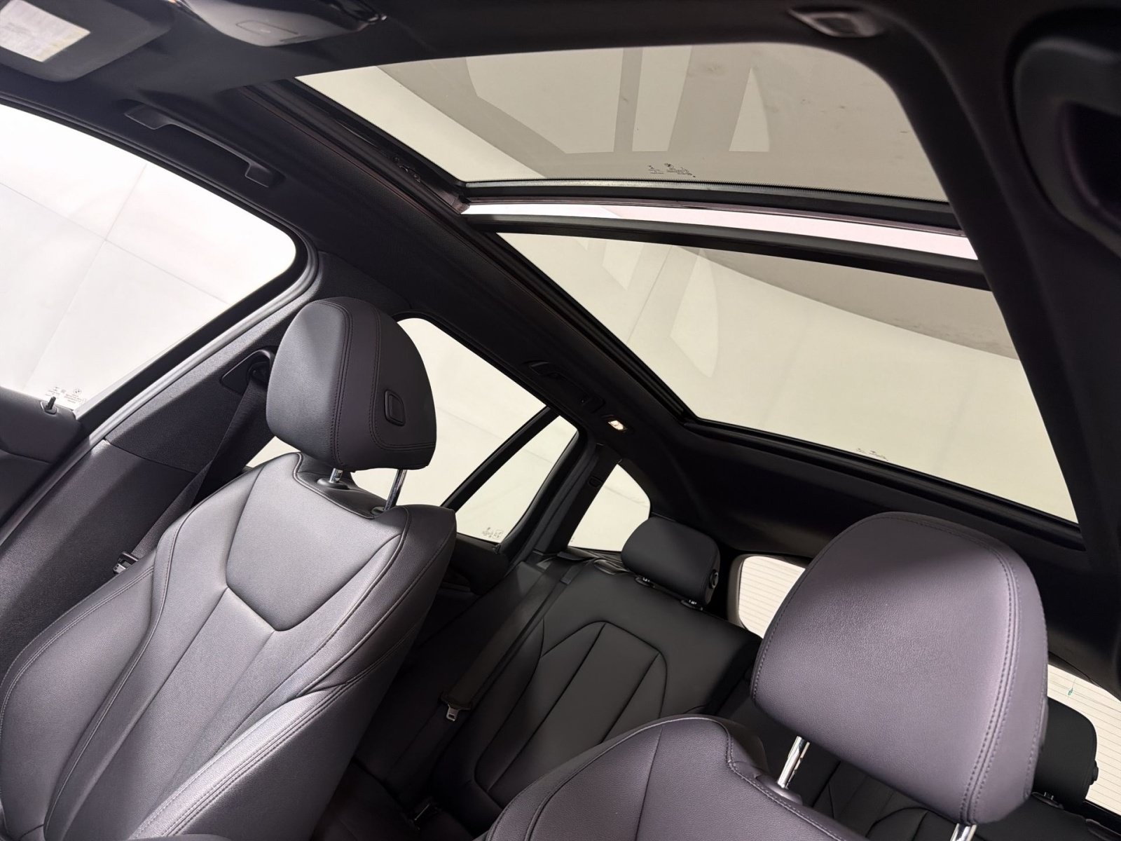 Used 2019 BMW X3 xDrive30i w/ Driving Assistance Package AWD/4WD image 24