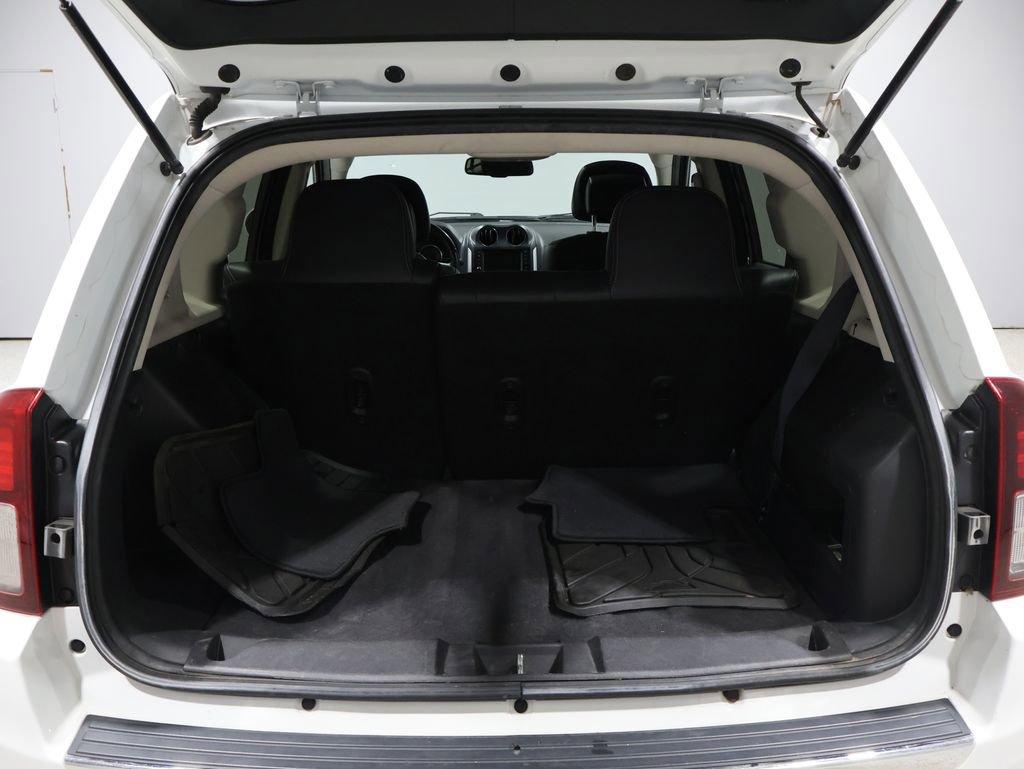 Used 2015 Jeep Compass High Altitude image 11