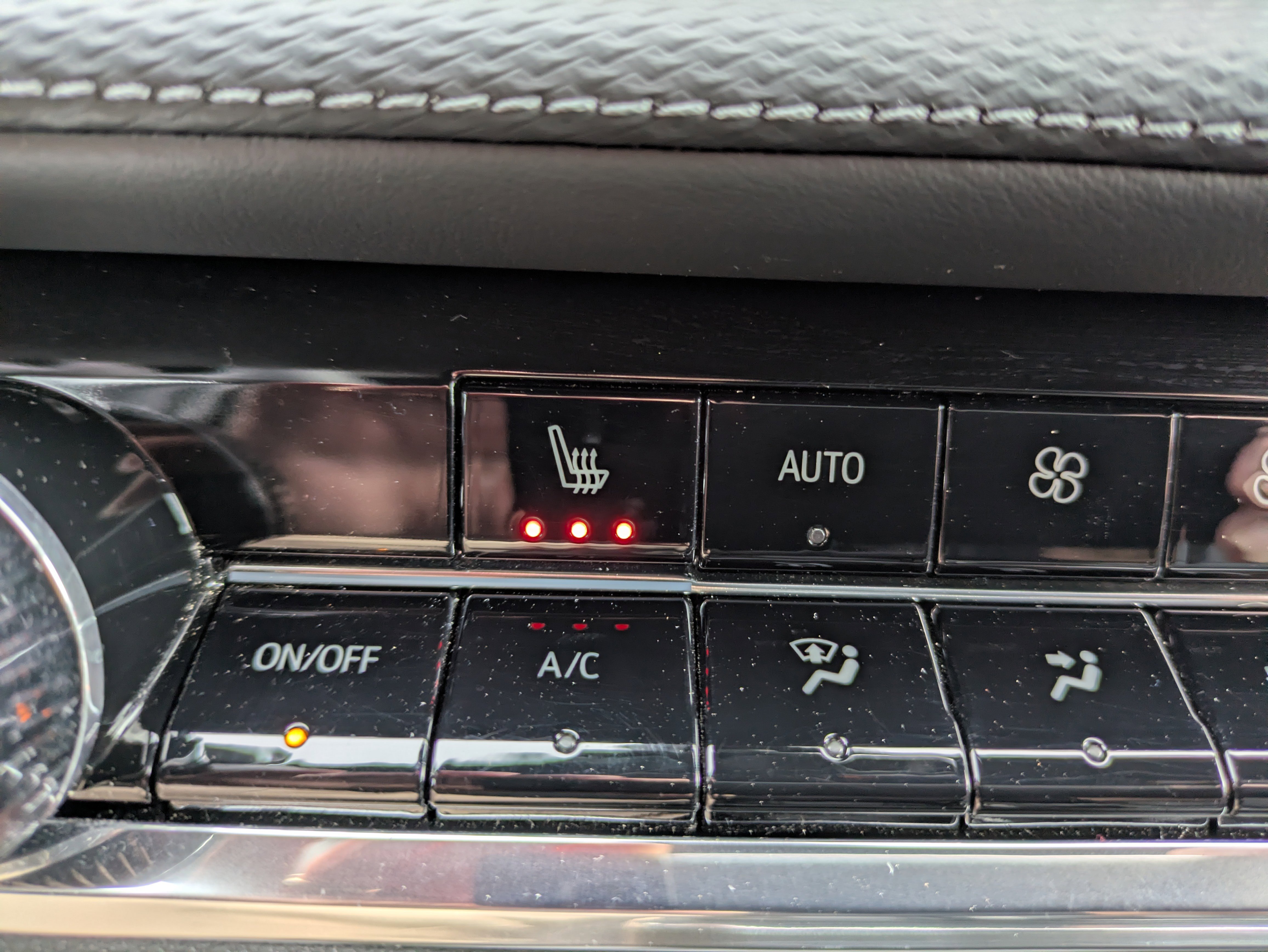 Used 2025 Chevrolet Equinox LT w/ Convenience Package II image 22