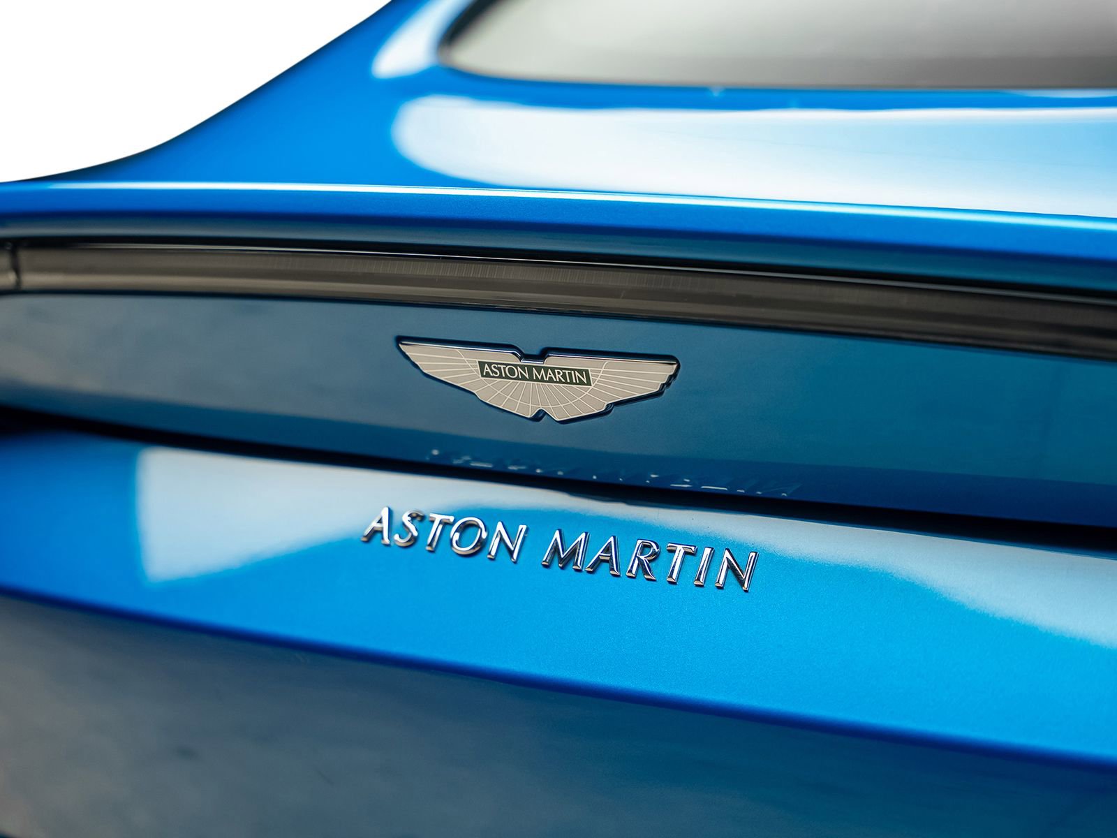 Used 2020 Aston Martin V8 Vantage Coupe RWD image 19
