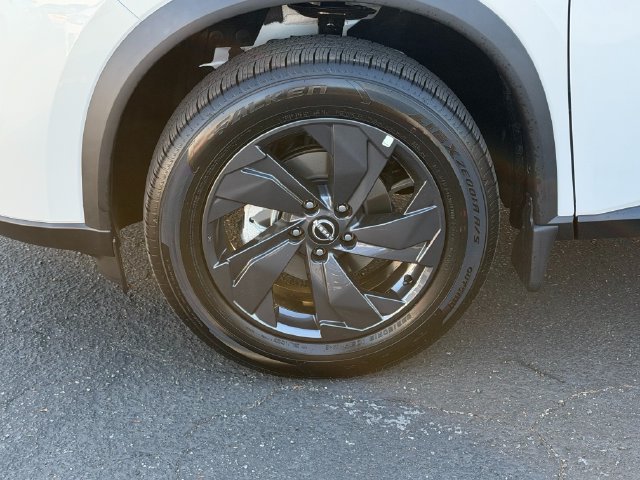 New 2026 Nissan Rogue SV FWD image 12