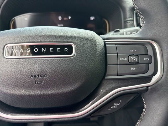 Used 2023 Jeep Wagoneer 4WD w/ Premium Group I image 39