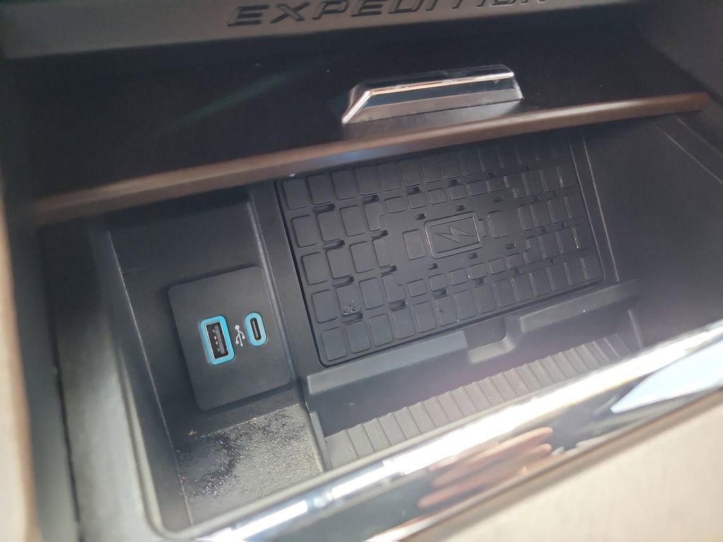 Used 2024 Ford Expedition Max King Ranch image 28