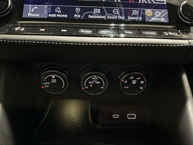 Used 2025 Nissan Z NISMO w/ Floor Mat Package RWD image 20